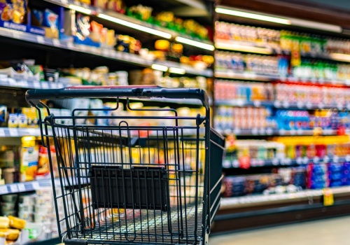 Tak Polacy zachowaliby się w sytuacji podbramkowej. Deklarują radykalne kroki w sprawie zakupów