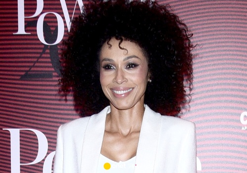 Omenaa Mensah zaskoczyła wszystkich. Po jej lokach nie ma śladu