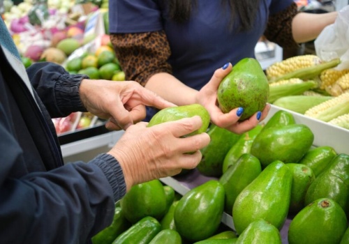 W sklepach mogą wystąpić problemy z dostawami świeżych owoców i warzyw