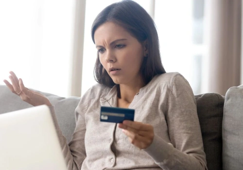 Tyle pieniędzy powinno być na Twoim koncie w banku. Nie przekraczaj tej granicy