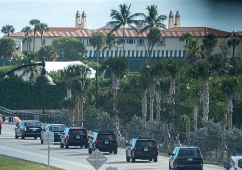 Próbował wedrzeć się na teren posiadłości Trumpa. Mężczyzna zastrzelony