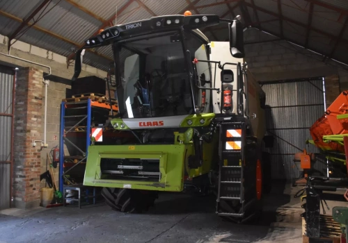 Od talerzówki po kombajn. Tak rolnik z Kujaw zbudował spójny park maszynowy