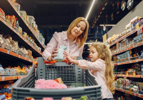 Nowe dane nie pozostawiają złudzeń. Ceny w sklepach wciąż rosną szybciej niż ogólny poziom inflacji