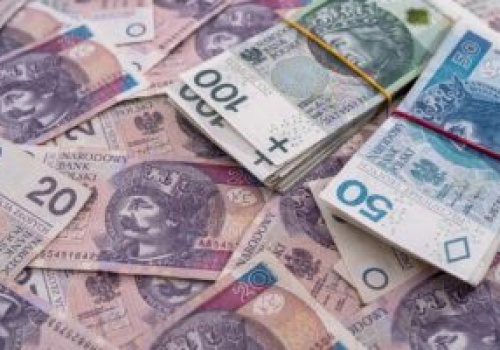 Nowe limity płatności gotówką. Od 2027 roku duże zakupy tylko przelewem