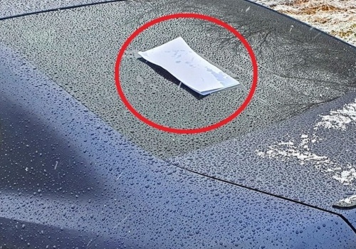 Kradną samochody metodą na kartkę. Jak się przed nią obronić?