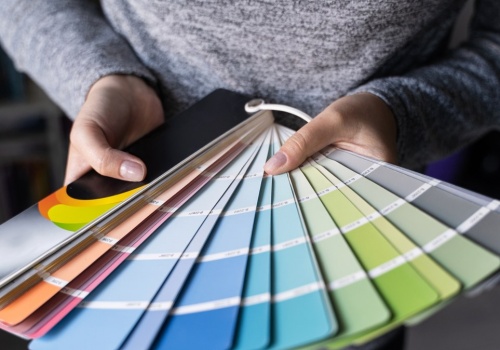 Ten kolor w salonie może realnie podnosić ciśnienie. Masz go na ścianie?