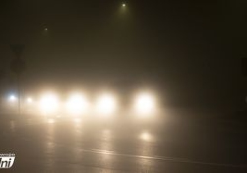 Trudne warunki na drogach. Mgła ogranicza widoczność