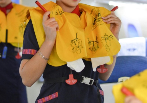 Kradną z samolotów, by potem wystawić na sprzedaż. 