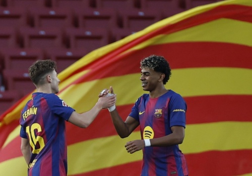 Lewandowski bez gola, ale Barcelona świętuje