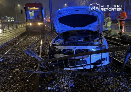 Dwóch obcokrajowców zderzyło się na skrzyżowaniu i zablokowało tramwaje na Ochocie