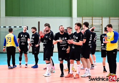Świdniczanie powalczyli ambitnie w Świebodzinie