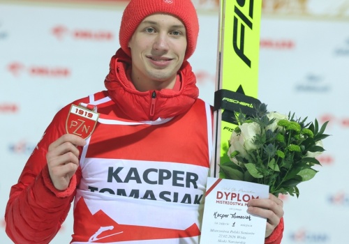 Kacper Tomasiak został mistrzem Polski w skokach narciarskich!