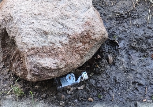 Wygońmy małpki do systemu kaucyjnego. 