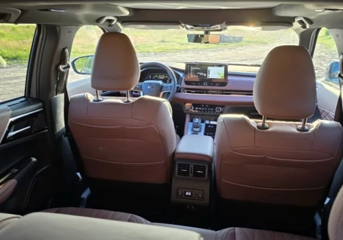 Rywal Toyoty RAV4 obniża ceny. Japoński SUV z napędem 4x4 potaniał o 50 000 zł