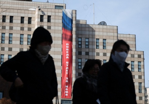 Rosjanie rozwścieczyli Koreańczyków. Taki baner zawiesili na ambasadzie