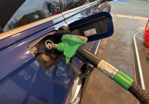 Czarne chmury zbierają się nad kierowcami. Zmiana cen paliw na stacjach od poniedziałku