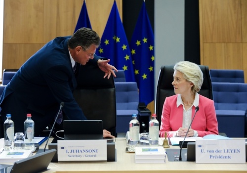 UE ostrzega USA przed podnoszeniem ceł po orzeczeniu Sądu Najwyższego: 