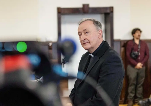 Biskup Jeż przed sądem. Klerykalna mentalność kontra prawo