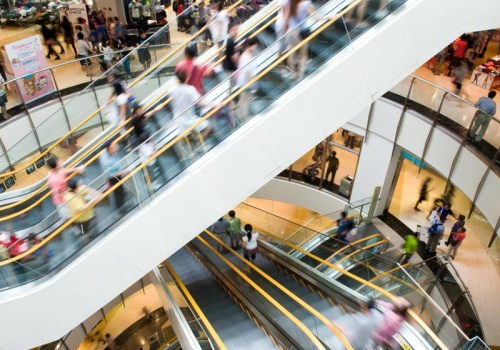 Mocne otwarcie roku w handlu. Sroga zima napędziła zakupy