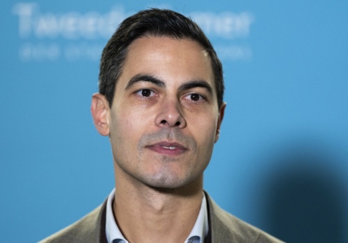 Najmłodszy premier w historii tego kraju zaprzysiężony. Kryzys zażegnany?