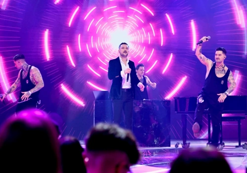 B-Twin i Defis zaśpiewali „Niespotykany kolor” w zupełnie nowej odsłonie