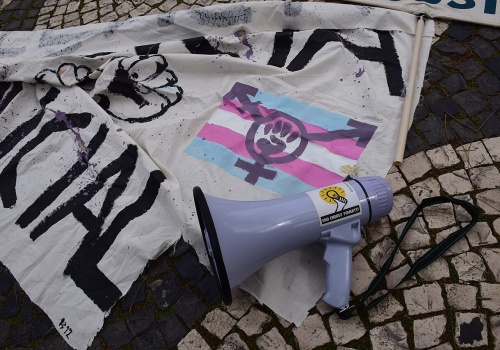 Czy transgenderyzm był tylko modą? Nowe dane pokazują spadek identyfikacji