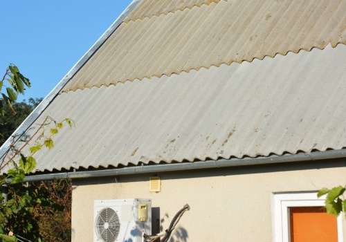 Usuwanie azbestu w gospodarstwach rolnych 2026. Nabór trwa, 100% dotacji