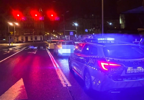 Pijana seniorka za kierownicą zatrzymana dzięki reakcji świadka na Wrocławskiej w Legnicy