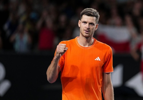 Wtorek w Dubaju z Hurkaczem i Majchrzakiem. Podano godziny