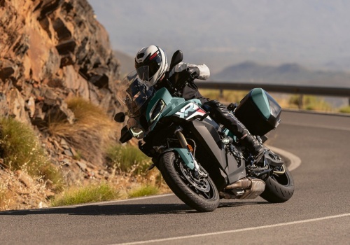 BMW S 1000 XR: sportowo-turystyczny crossover z genami superbike’a