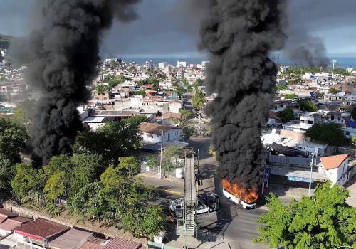 Chaos na ulicach, dostęp do mega-metropolii odcięty, masowe pożary i ciągłe walki. Meksyk pod atakiem kartelu
