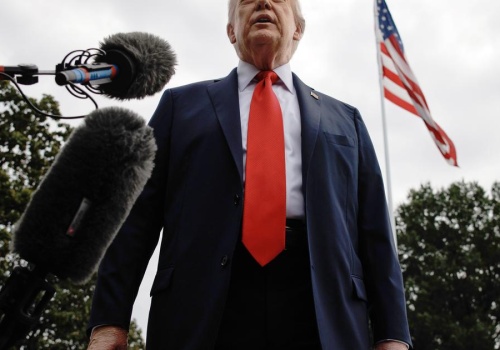 Dom za granicą kusi Polaków, rynki nerwowe po wyroku w USA, sprzedaż w Polsce przebiła prognozy (Najważniejsze informacje dnia)