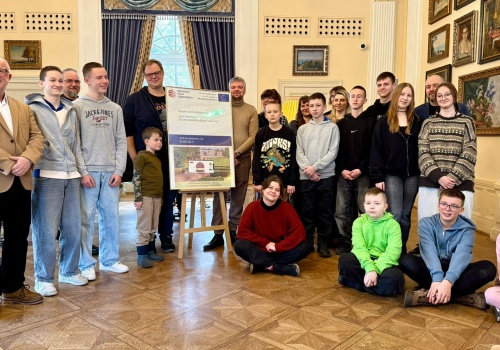 Zagrajmy w „Dziewiąte życie kota” w ostromeckich pałacach. Historia zmieści się w telefonie