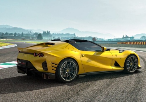 Ferrari 812 Competizione A idzie pod młotek. Limit 599 sztuk robi swoje