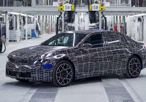 BMW, Mercedes i Volkswagen mogą całkowicie zniknąć? Niemiecki ekonomista przewiduje ich upadek