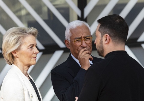 Węgry grożą, Bruksela zapewnia Ukrainę ws. pieniędzy. 