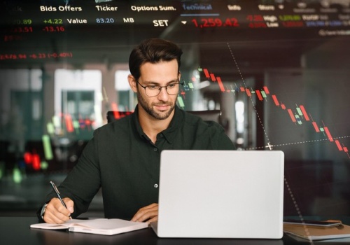 Od 1 do 3 tys. zł miesięcznie „na rękę” dochodu pasywnego z dywidend. Tyle musisz mieć kapitału