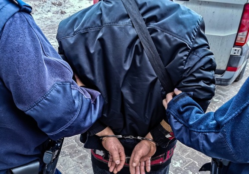 Pedofil z Podlasia w rękach policji. Wykorzystywał córki znajomych