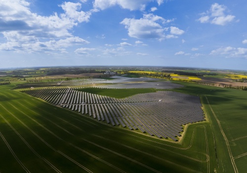 Egzotyczni inwestorzy polują na zielone aktywa w Polsce
