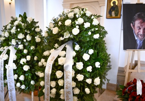 Pogrzeb Edwarda Linde-Lubaszenki. Kto pojawił się na ceremonii?