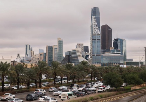 Finanse Arabii Saudyjskiej na zakręcie. Rekordowy deficyt i wyzwania Wizji 2030