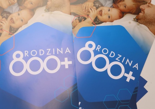 Jest pomysł na reformę 800 plus. Skąd pieniądze? 