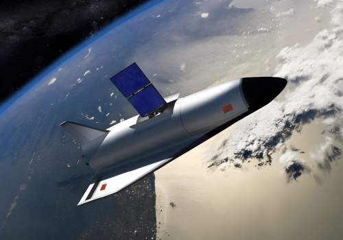 Tajemniczy statek Chin krąży nad Ziemią. Wykonuje dziwne manewry