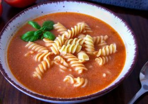 Wystarczy 1 łyżeczka zamiast cukru. Smak pomidorówki wejdzie na wyższy poziom