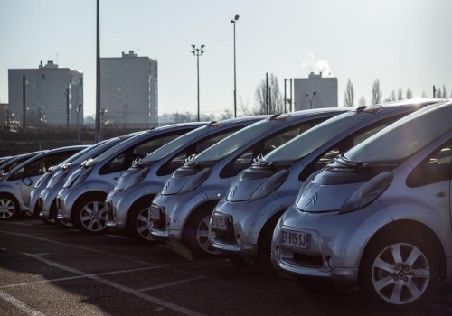 Przerwany wzrost na europejskim rynku motoryzacyjnym. Elektromobilność ratuje statystyki