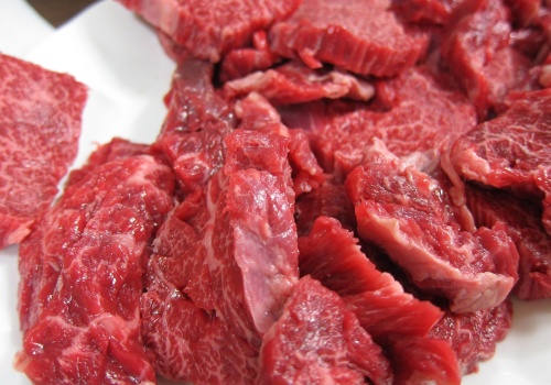 Niedozwolone hormony w wołowinie z Brazylii. Polska wprowadza pilne kontrole