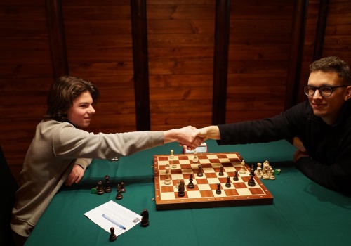 Kopalnia Soli „Wieliczka”. 135 metrów pod ziemią Jan Krzysztof Duda rozegrał niezwykły pojedynek szachowy