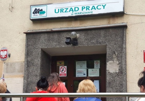 Bezrobocie w Polsce najwyższe od 2021 roku. Firmy tną etaty bez litości