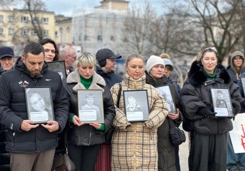 „Światło, które nie gaśnie”. W Lublinie uczczono pamięć dzieci – ofiar wojny w Ukrainie