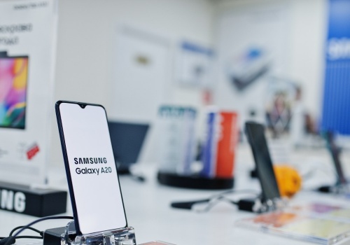 8 telefonów z Androidem, których nie warto teraz kupować